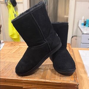 Tamarac Black Suede Boots